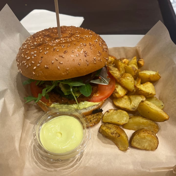photo of Viva Seitan burger shared by @aldoveg on  03 Nov 2023 - review