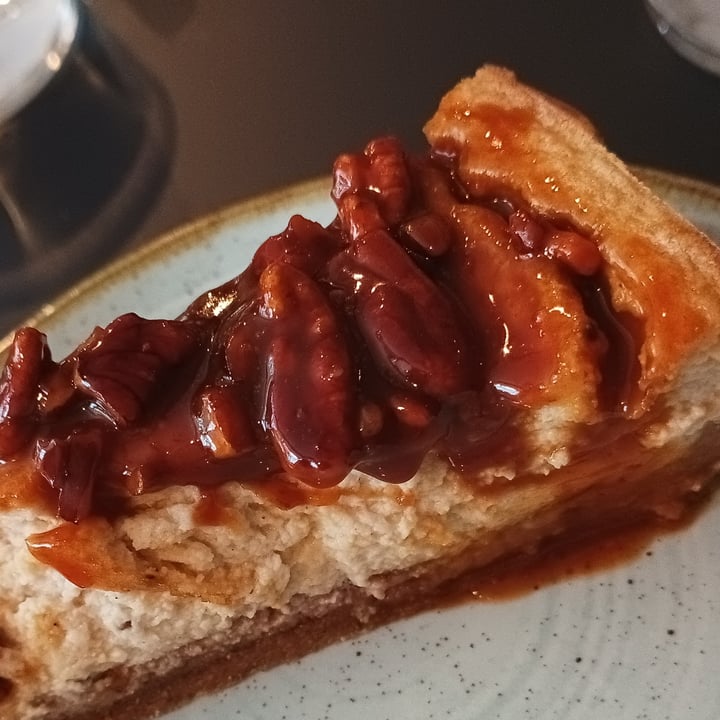 photo of Kaf Pekantærte Cheesecake (Pecan Pie Cheesecake) shared by @albetty on  29 Aug 2023 - review