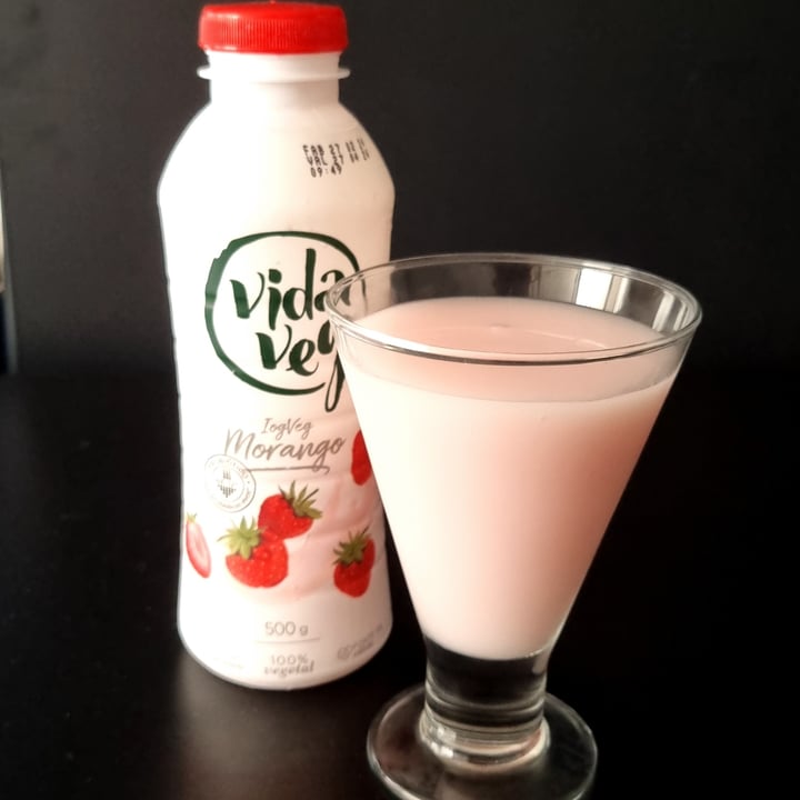 photo of Vida Veg bebida vegetal de morango shared by @chrissantos on  06 Apr 2024 - review