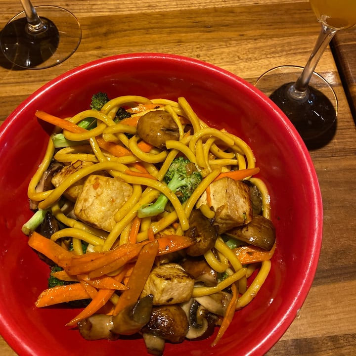 photo of Doc B's Fresh Kitchen Wok Out Bowl shared by @veganeverythingchild on  13 Feb 2024 - review