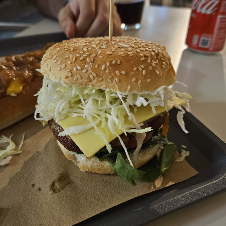 photo of Mel Vegan Fast Food (Castillo) Hamburguesa shared by @irantzu on  12 Apr 2024 - review