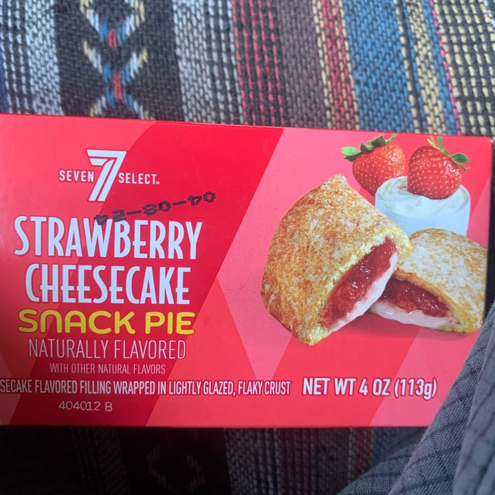 photo of 7-Eleven Strawberry Cheesecake Snack Pie shared by @sustainablesam on  06 Apr 2024 - review