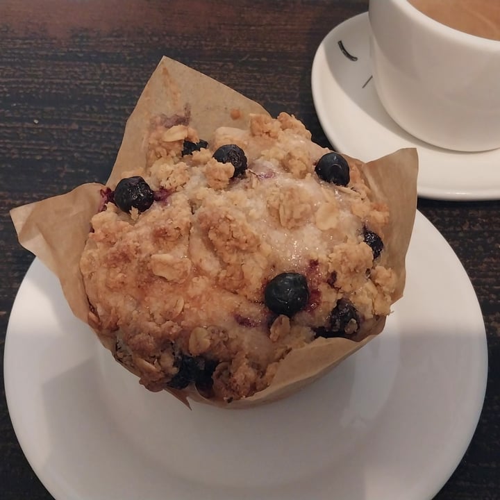 photo of El Gran Tirano Muffin de vainilla y arándanos shared by @pauluna on  24 Feb 2025 - review