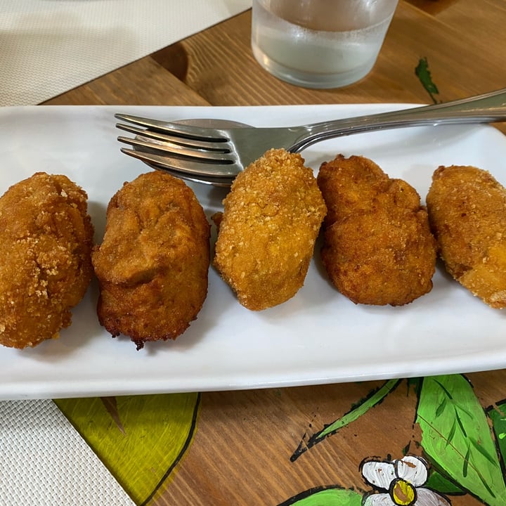 photo of Deliveggie Ourense Croquetas De Chorizo shared by @sabela on  22 Oct 2024 - review