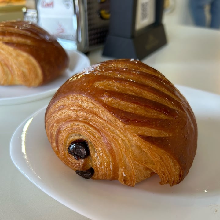 photo of La Maison Des Delices Assemini pain au chocolat shared by @emmearn on  18 Jan 2025 - review