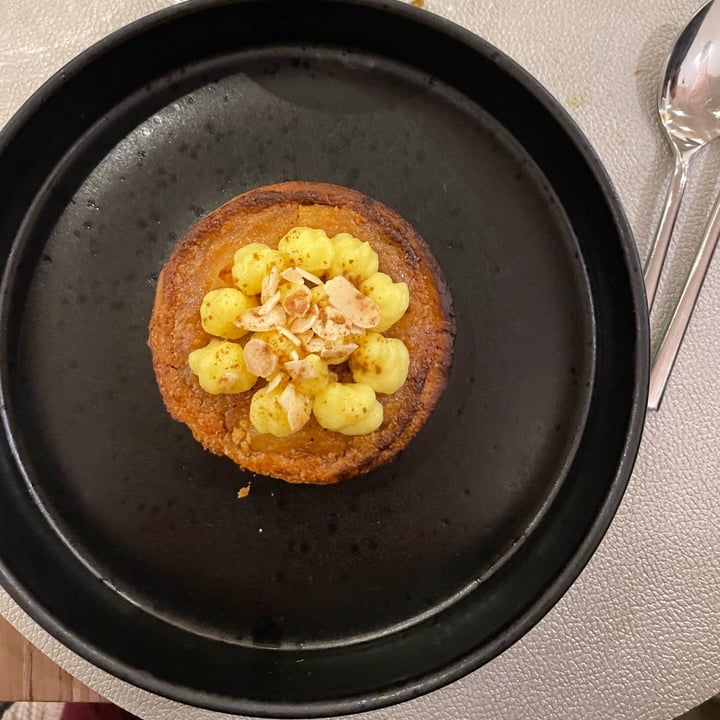 photo of Orto Osteria dalla terra crostatina alle mele, caramello e mandorle shared by @veronical on  21 Mar 2024 - review