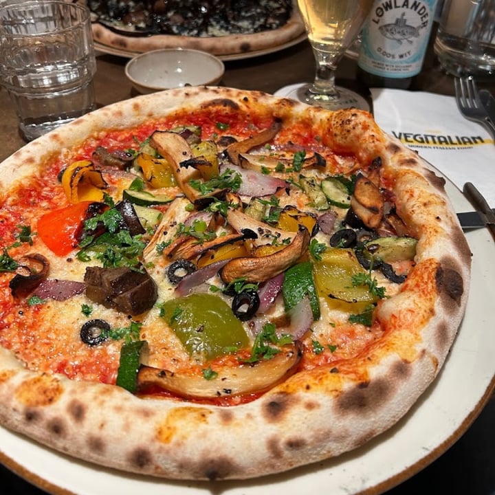 photo of Vegitalian Grilled Veggies And Oyster Mushroom Pizza shared by @david- on  31 Mar 2024 - review