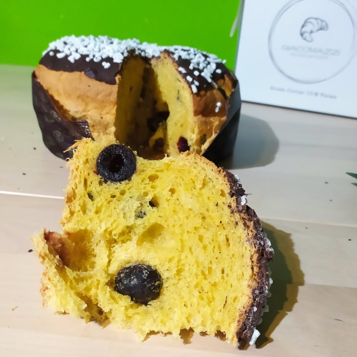 photo of Pasticceria Giacomazzi Panettone Vegano al Amarena shared by @lalla2527 on  17 Dec 2024 - review