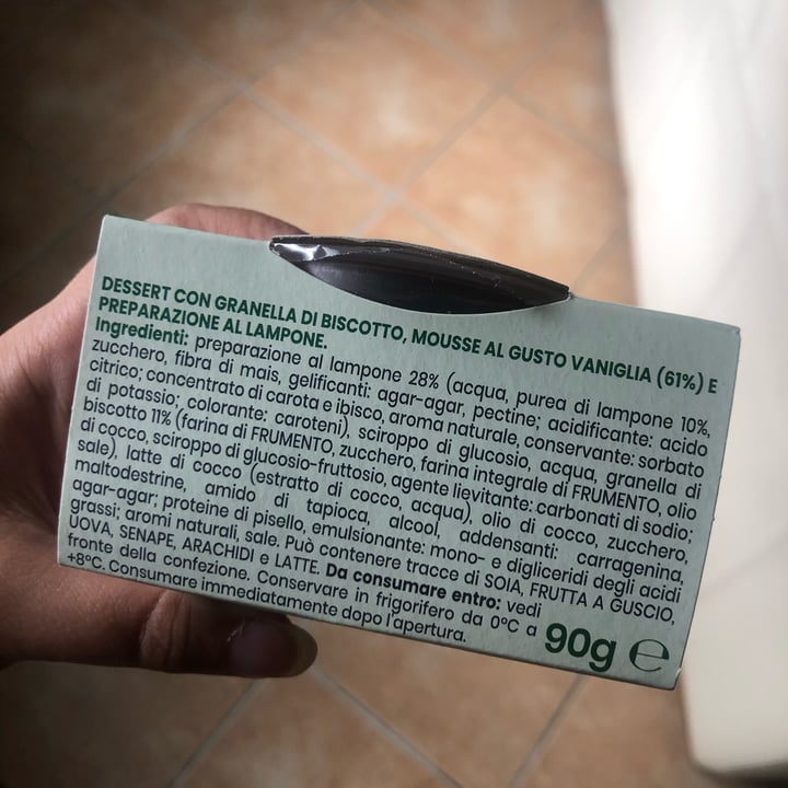 photo of Amo Essere Veg cheesecake al lampone - 100% vegetale shared by @spazioverdegreen on  18 Sep 2025 - review