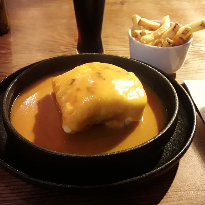 photo of Kong - Food Made With Compassion Francesinha shared by @gabinboy on  18 Mar 2025 - review