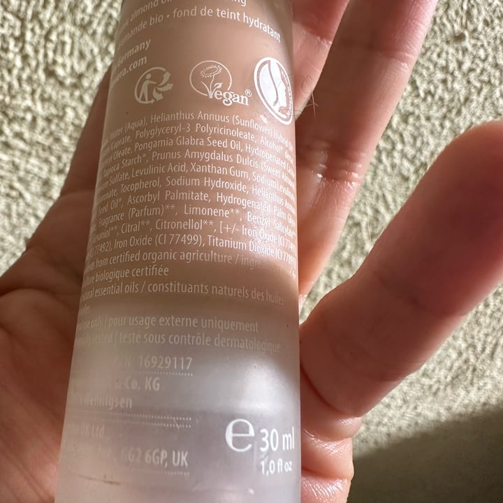 photo of Lavera Naturkosmetik Hyaloron Liquid Foundation 01 shared by @calci-fer on  24 Oct 2023 - review