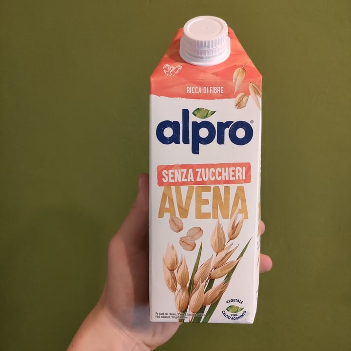 photo of Alpro Latte avena Senza Zuccheri shared by @esthr1312 on  29 Apr 2024 - review