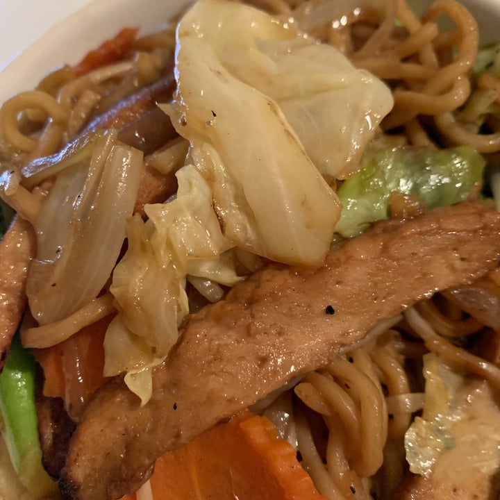 photo of Vegan Thyme Chow Mein With Soy Chicken shared by @hummingbirdgarden on  13 Jan 2024 - review