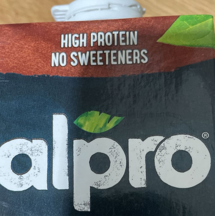 photo of Alpro plant protein 50gr chocolate flavour shared by @barbargo on  30 Jan 2024 - review