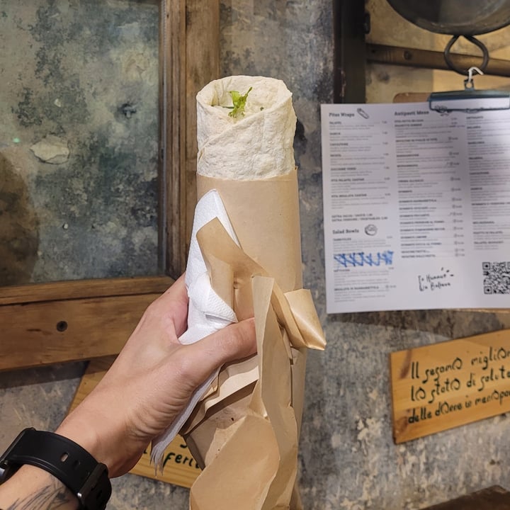 photo of Santo Falafel Falafel wrap shared by @nekonoheya on  10 Feb 2024 - review