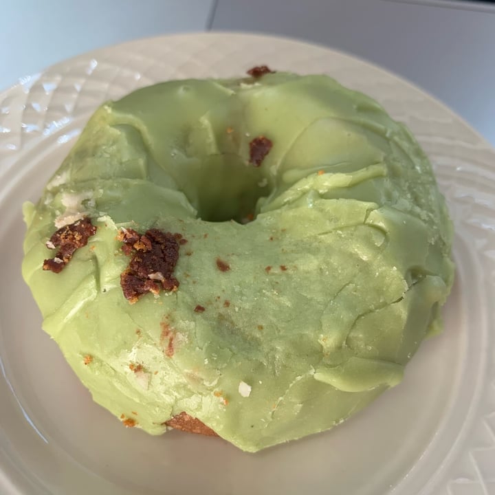 photo of Frickin Delights Donuts Matcha fudge shared by @vegoutvictoria on  01 Aug 2024 - review