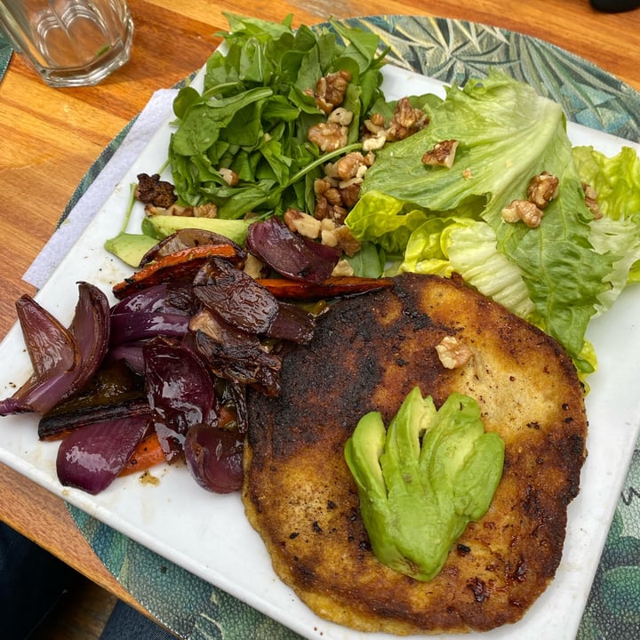 photo of Bar Los Troncos Plato Vegano Los Troncos shared by @lolarocha on  22 Jun 2024 - review