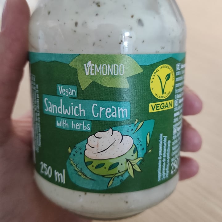 photo of Vemondo Sandwich Cream With Herbs shared by @niklabelloli1 on  26 Sep 2023 - review