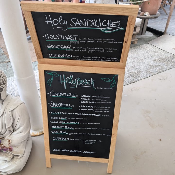 photo of Holy Beach Burritos shared by @veganredvelvet on  10 Oct 2025 - review