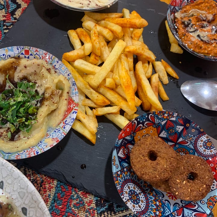 photo of La Tierra Trio De Hummus Y Falafel shared by @nrabaneda on  14 Jun 2025 - review