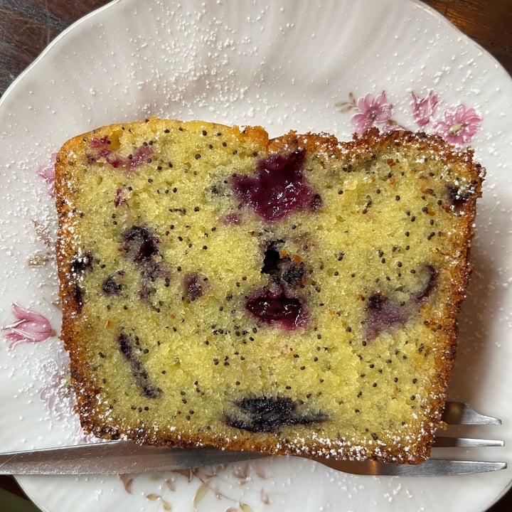 photo of Cìciri Torta limone mirtilli e semi di papavero shared by @allimac on  22 Apr 2024 - review