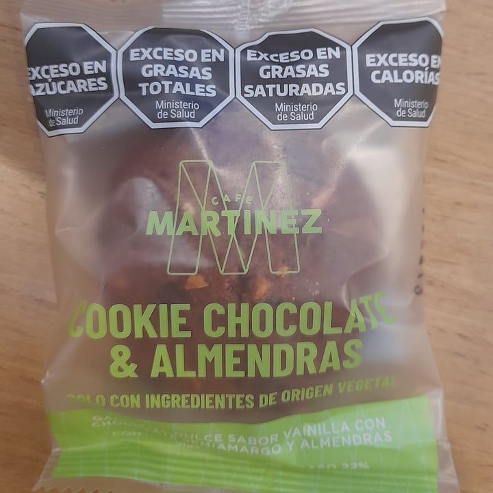 photo of Café Martínez cookie de chocolate con almendras shared by @rochyalmendra on  09 Apr 2024 - review