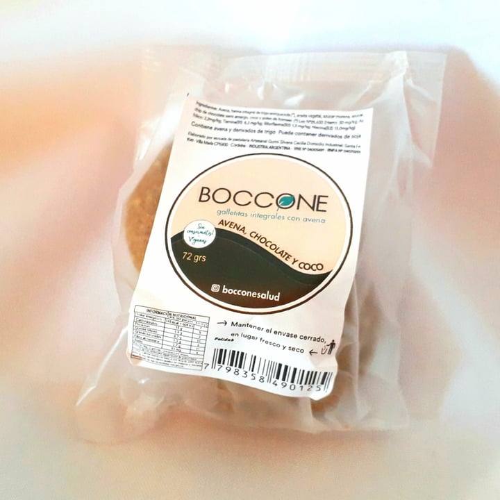 photo of Boccone galletitas de avena, chips de chocolate y coco shared by @pinkvegan85 on  16 Jan 2024 - review
