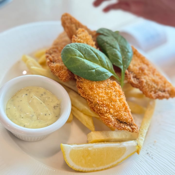 photo of Vegelab Tofish & Chip shared by @greenbovine on  14 Jul 2025 - review