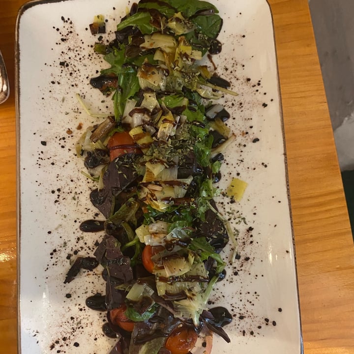 photo of Pizzi & Dixie ensalada shared by @quinn06 on  04 Jul 2025 - review