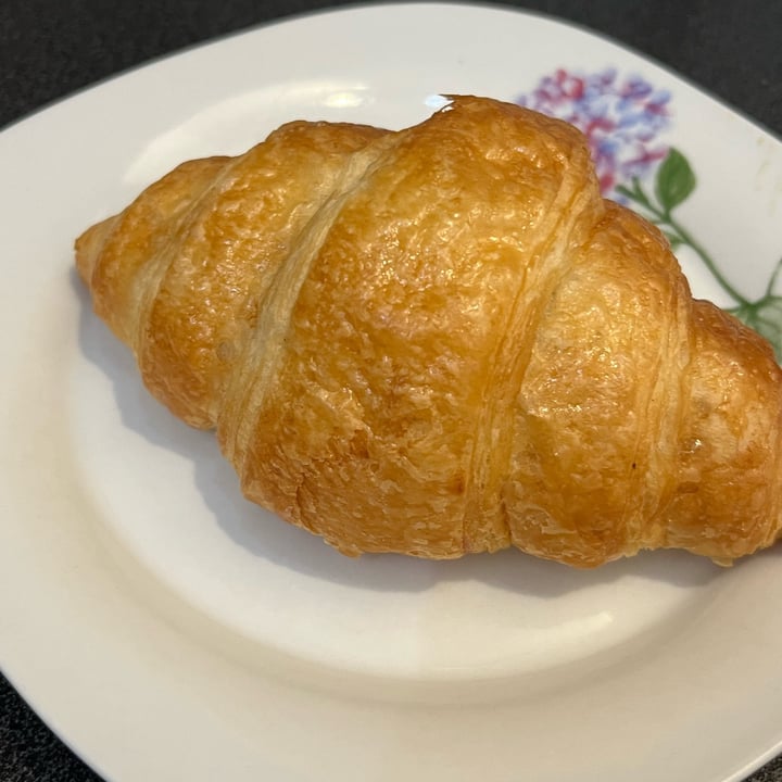 photo of Land&Monkeys Roquette Croissant shared by @eeyoreblack on  09 Sep 2023 - review