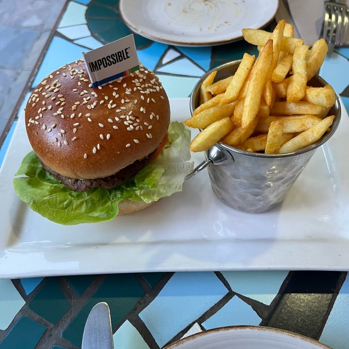 photo of Original Sin Mediterranean Restaurant impossible burger shared by @flexivegan on  19 Jul 2024 - review