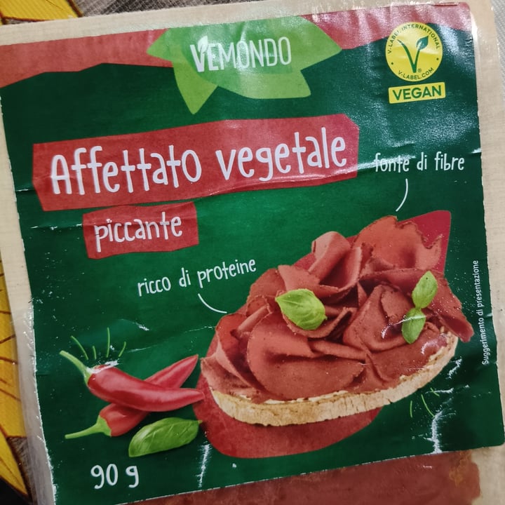 photo of Vemondo Affettato vegetale piccante shared by @komorebima on  15 Aug 2025 - review