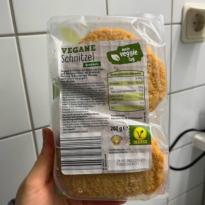 photo of Mein Veggie Tag Vegane Schnitzel Brokkoli shared by @giuliazecchini on  09 Nov 2023 - review