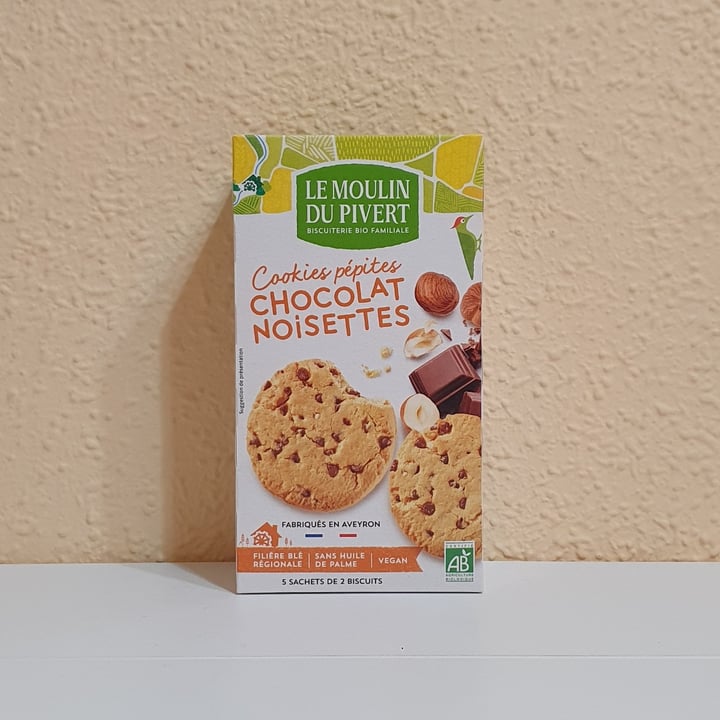 photo of Le Moulin Du Pivert Cookies pépites Chocolat Noisettes shared by @fivefeetvegan on  13 May 2024 - review