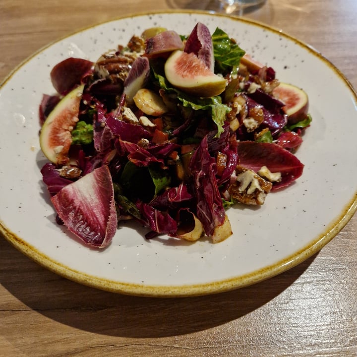 photo of Soul Food Kitchen Candied pecan and endive salad shared by @cw50 on  30 Mar 2024 - review