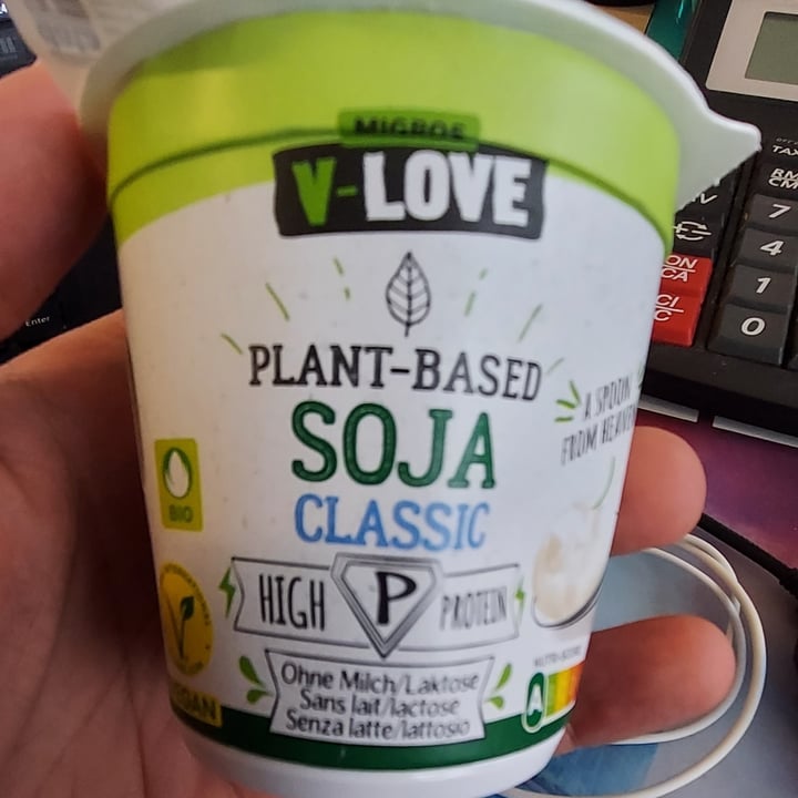 photo of Migros V-Love Plant Based Soja shared by @lucthelucky on  08 Feb 2024 - review