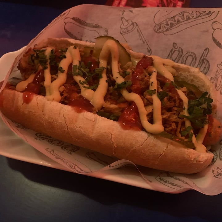 photo of Neue Republik Reger Klassik Hot Dog shared by @sophiegig on  07 Mar 2024 - review