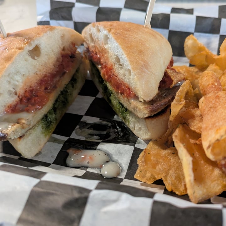 photo of Yellow Springs Brewery Taproom & Kitchen chicken melt shared by @edav334 on  07 Jun 2025 - review