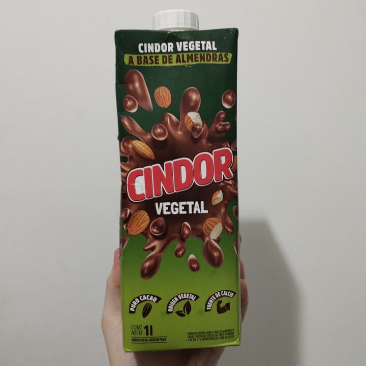 photo of cindor Vegetal a Base de Almendras  shared by @veganx on  18 Sep 2023 - review