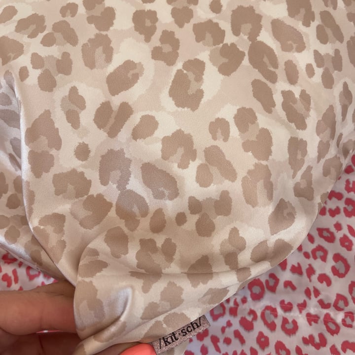 photo of Kitsch Satin pillowcase shared by @its-dafne-vitch on  25 Apr 2024 - review