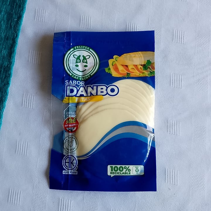 photo of Felices Las Vacas Queso de almendras shared by @marmiau on  29 Dec 2024 - review