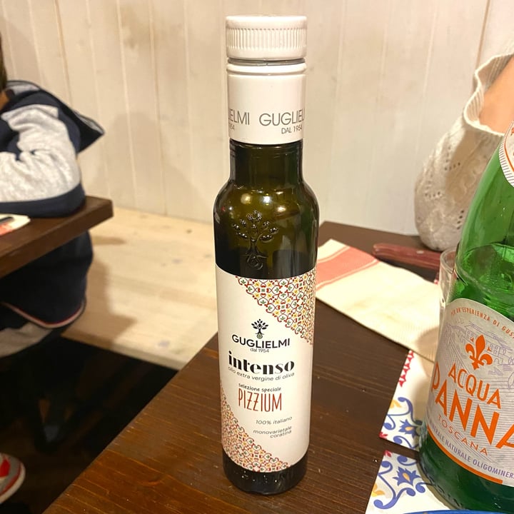 photo of Guglielmi olio d'oliva "intenso" shared by @eliamariotti on  01 Feb 2024 - review