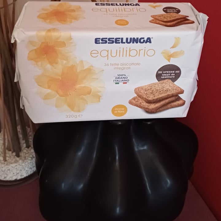 photo of Esselunga equilibrio fette biscottate integrali shared by @miocillo0 on  26 Apr 2024 - review