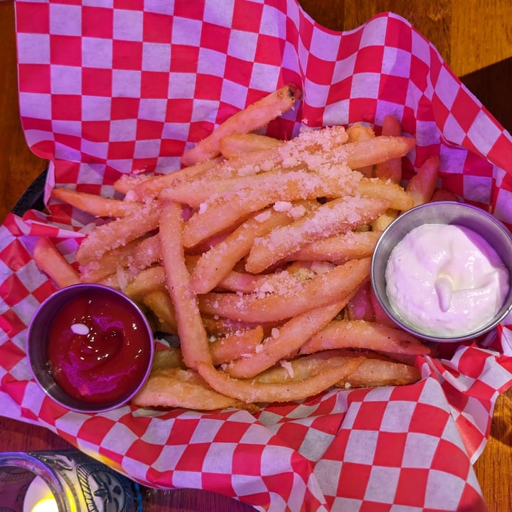 photo of Monster Vegan Truffle Parmesan Fries shared by @edav334 on  30 Aug 2023 - review