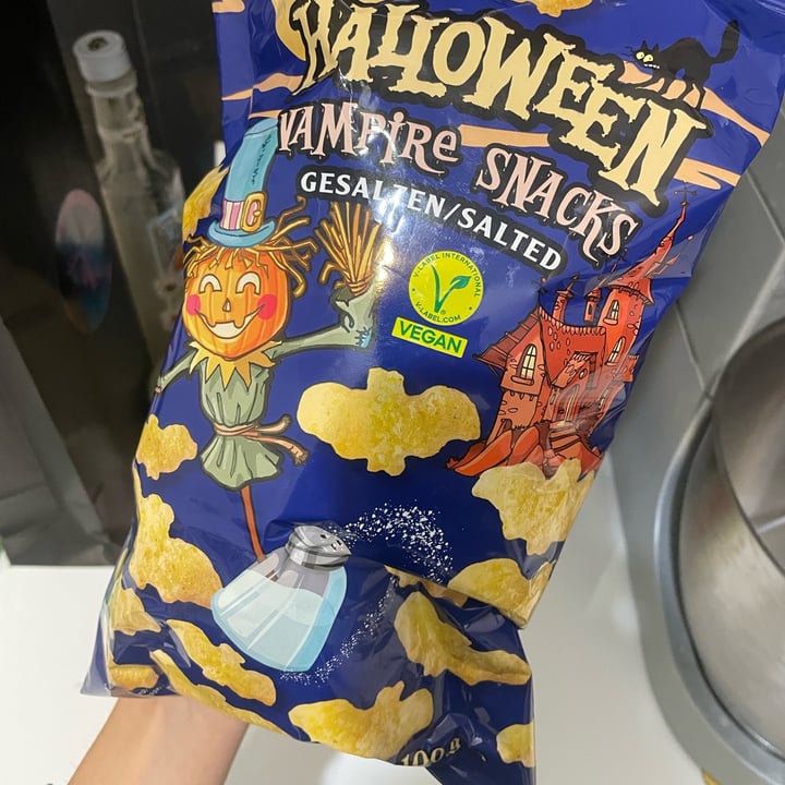 photo of Lidl Halloween Vampire Snack shared by @quandleloup on  30 Oct 2023 - review