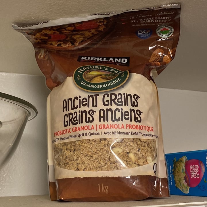 photo of Kirkland Signature Ancient Grains Probiotic Granola shared by @ryanleys on  29 Aug 2023 - review