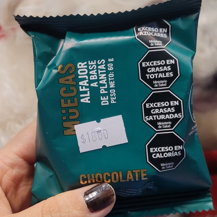 photo of Muecas chocolate alfajor de cacao relleno shared by @yuirimiyagi on  27 Oct 2024 - review