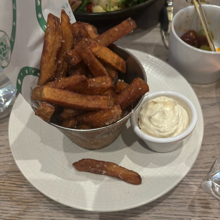 photo of Farmacy Fries With Aioli shared by @bolpar12 on  06 May 2024 - review