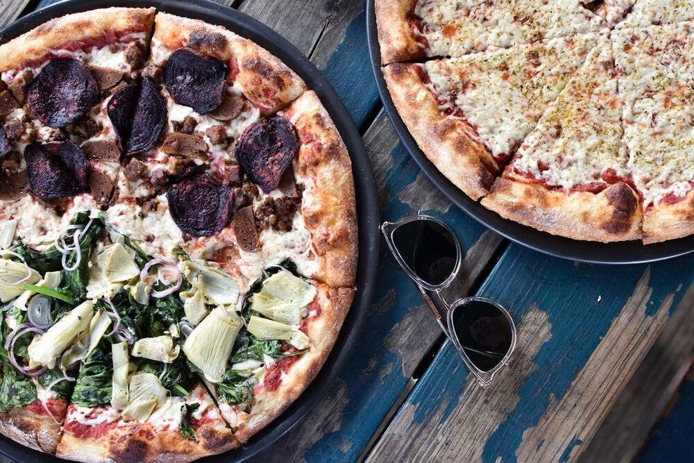 Table of pizzas