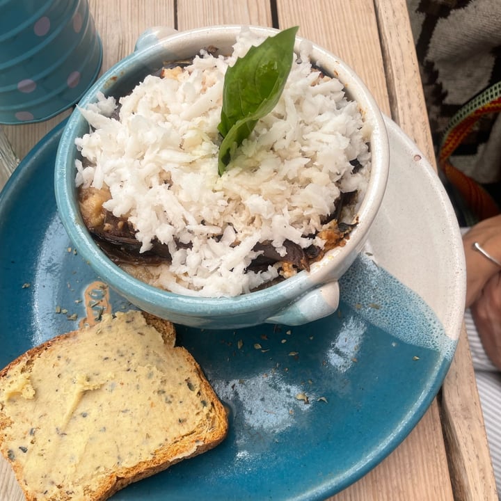 photo of Madre tierra vegano Lasagna shared by @bebo9929 on  24 Sep 2025 - review